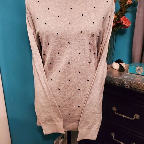 Tommy Hilfiger Super Soft & Cozy Gray Bobble Sweater - Picture 5 of 12